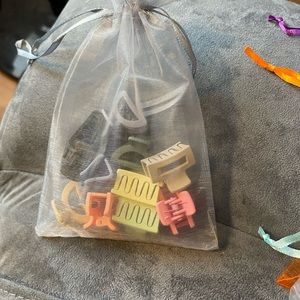 NWT! 10 pcs little girl’s.Basic Mini Size Hair Non-Slip Hair Accessories